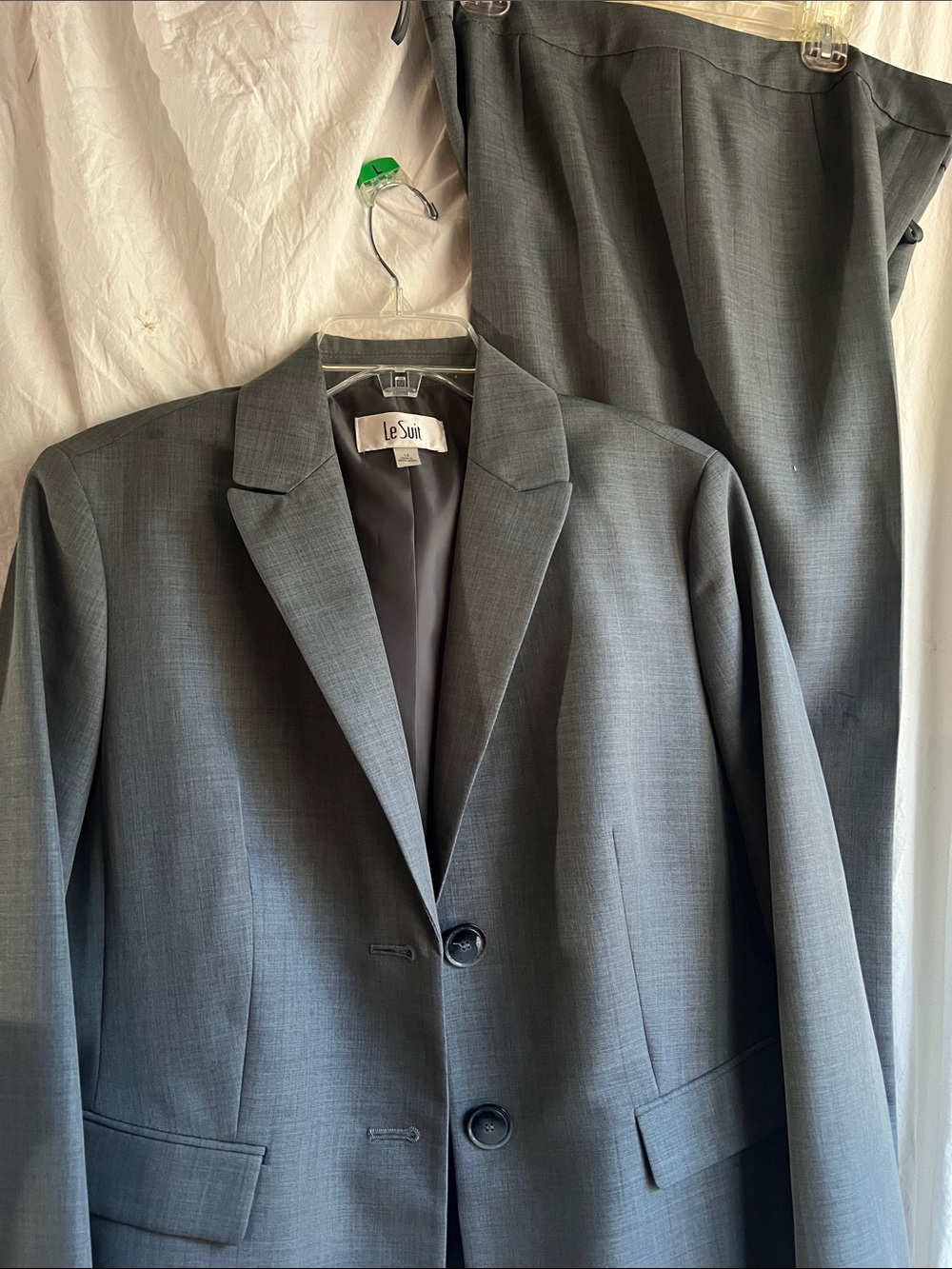 Le Suit Women's Gray Two-Button Blazer and Pants Set